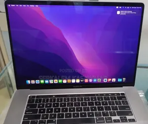 New Laptop Apple MacBook Pro 32GB Intel Core I9 SSD 1T