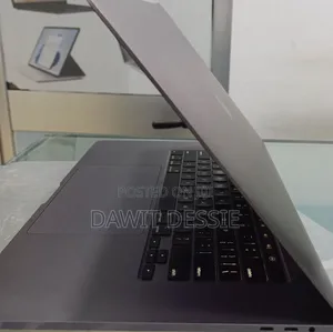 New Laptop Apple MacBook Pro 2019 32GB Intel Core I9 SSD 1T