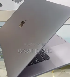 New Laptop Apple MacBook Pro 2019 16GB Intel Core I7 SSD 512GB