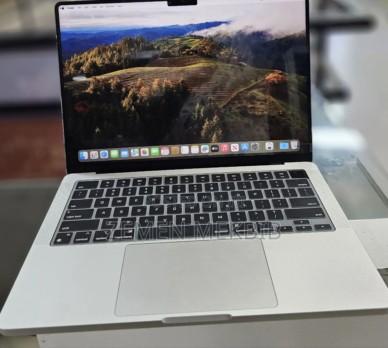 New Apple MacBook Pro 2023 M3 14-Inch 8GB Intel Core I7 SSD 512GB