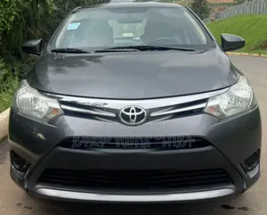 Toyota Yaris 2015 Gray