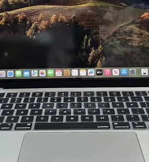 Photo - New Laptop Apple MacBook 8GB Apple M3 Pro SSD 512GB