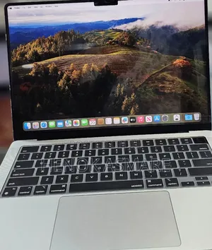 New Laptop Apple MacBook 8GB Apple M3 SSD 512GB