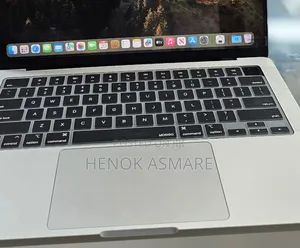 New Laptop Apple MacBook 8GB Apple M3 SSD 512GB