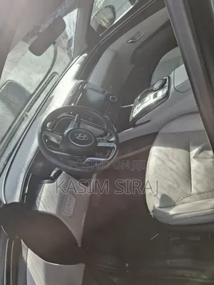 Hyundai Tucson Limited 2022 Gray