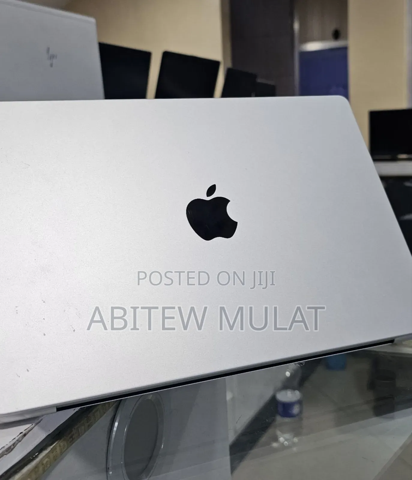 New Laptop Apple MacBook Pro 2023 M3 Pro 14-Inch 8GB Apple M3 SSD 512GB