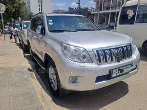 Toyota Land Cruiser 4.7 VX-R 2011 Silver
