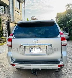 Toyota Land Cruiser 4.7 VX-R 2011 Silver