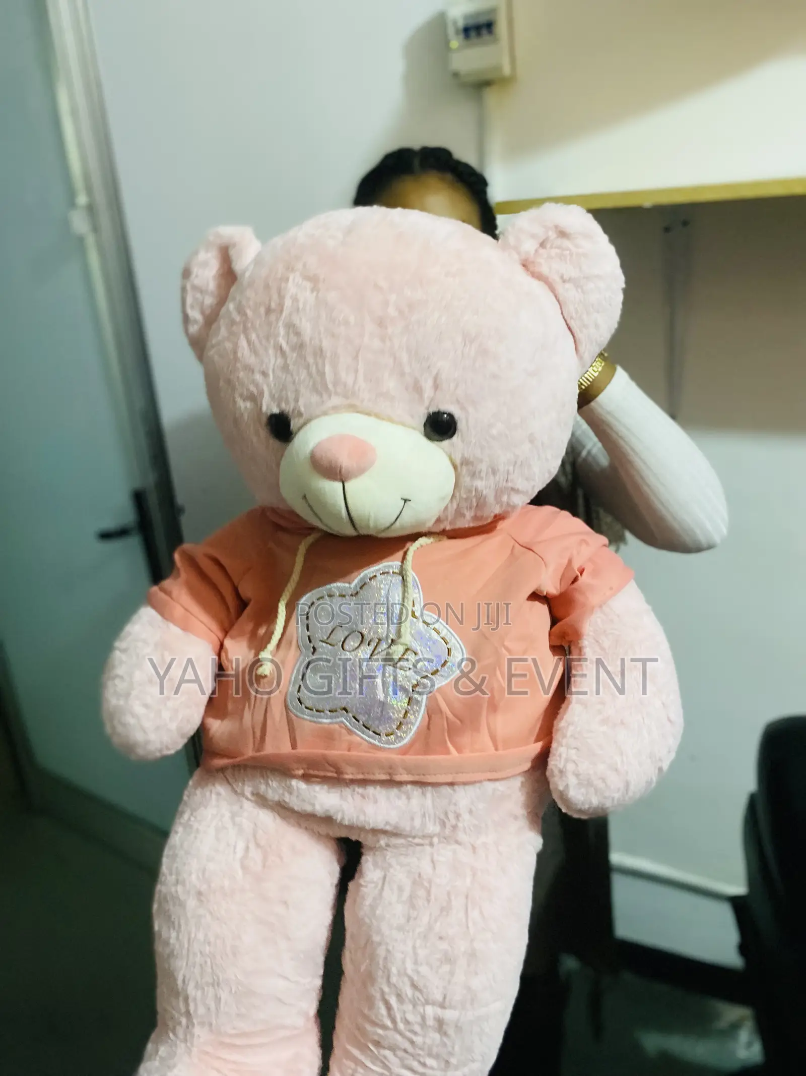 Pink ባለ ልብስ Ashangulit