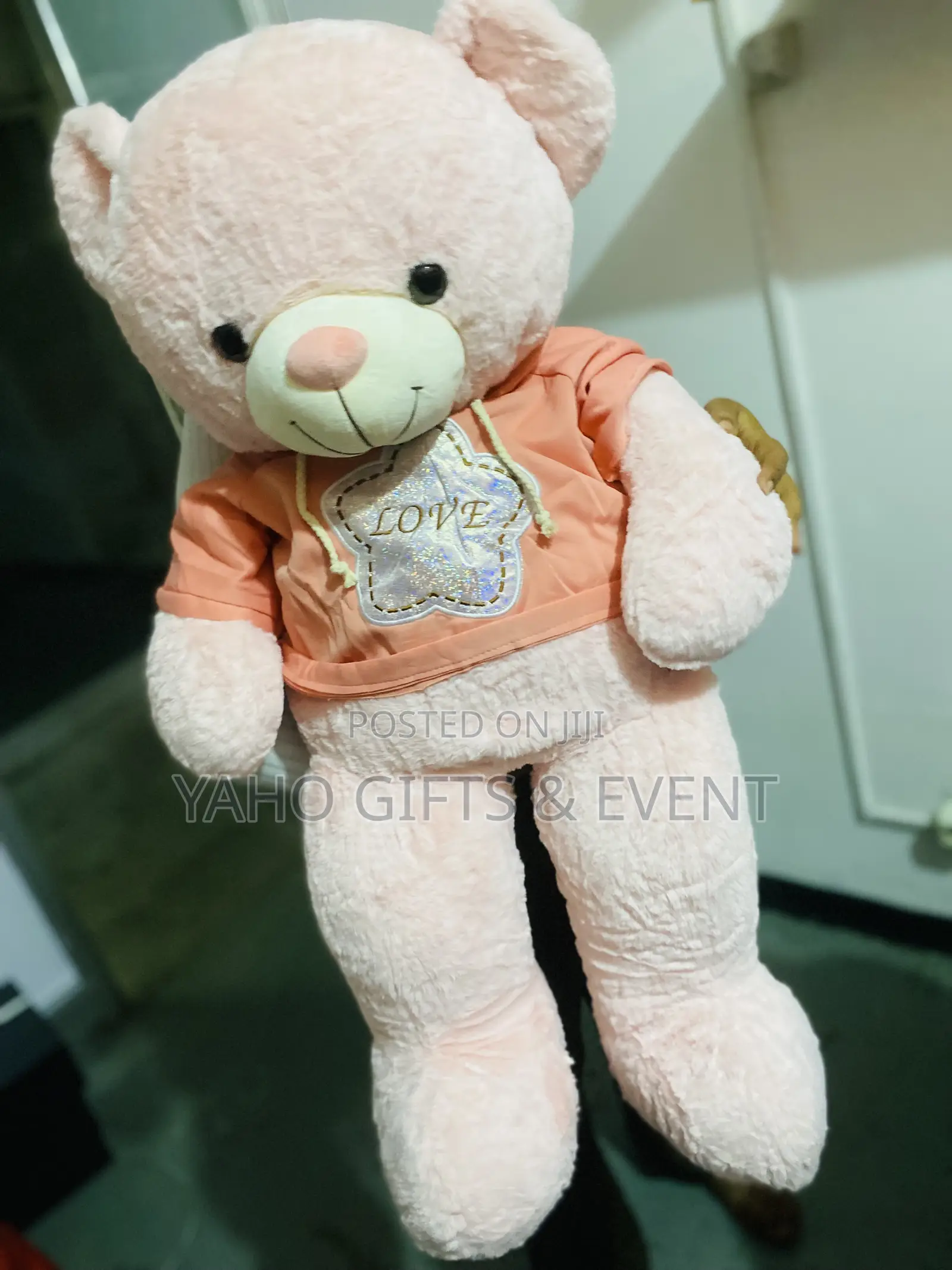 Pink ባለ ልብስ Ashangulit