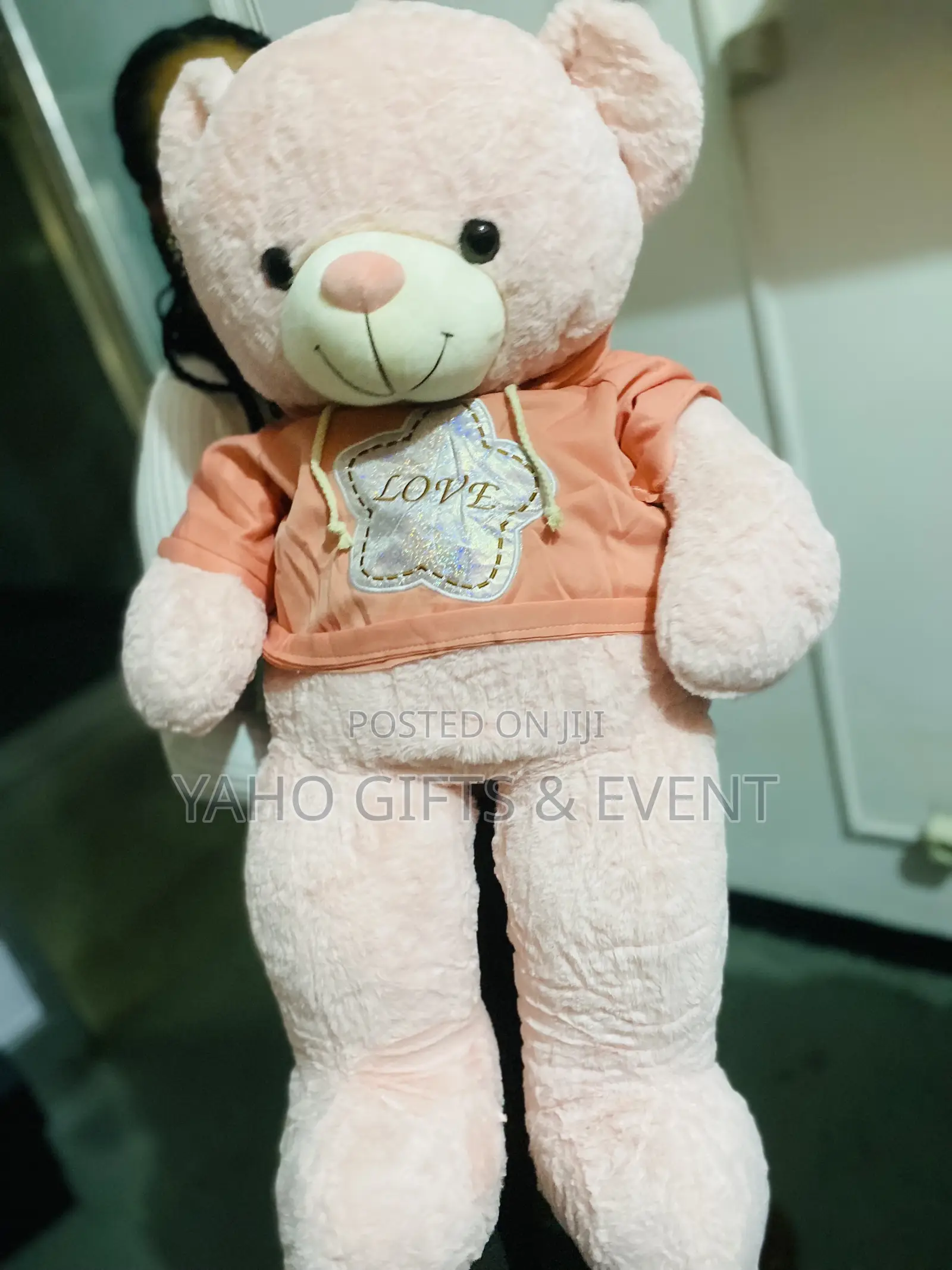 Pink ባለ ልብስ Ashangulit