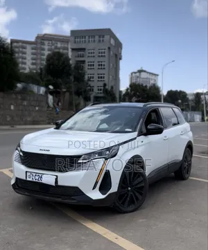 Photo - Peugeot 5008 2021 White