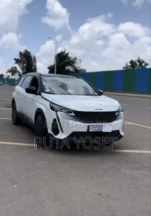 Peugeot 5008 2021 White