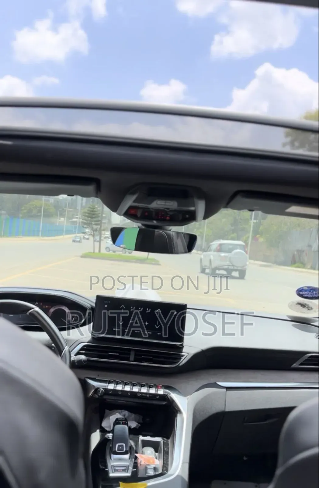 Peugeot 5008 2021 White