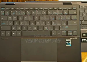 New Laptop HP Spectra 13 32GB Intel Core I7 SSD 2T