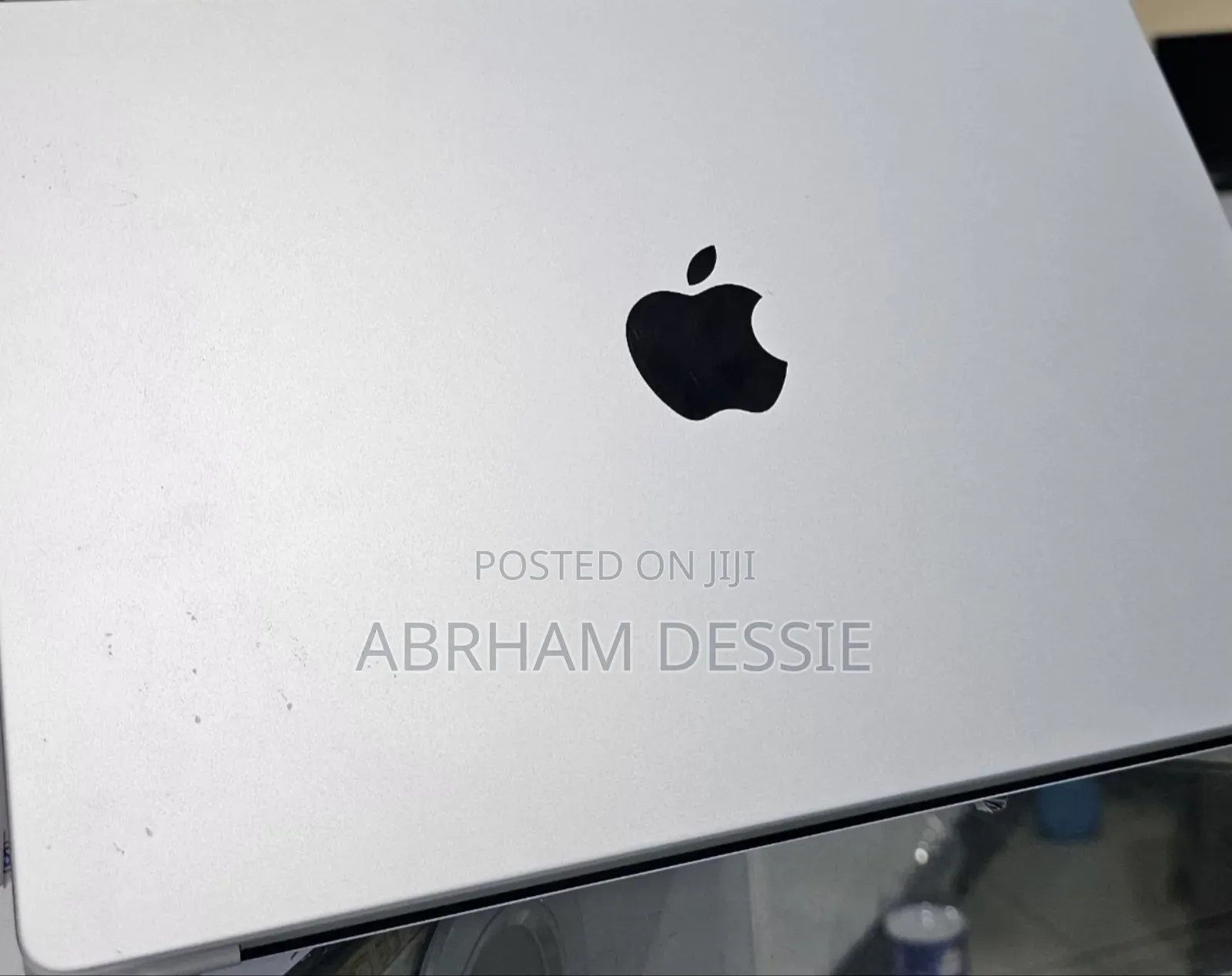 New Laptop Apple MacBook Pro 2023 M3 14-Inch 8GB Apple M3 SSD 512GB