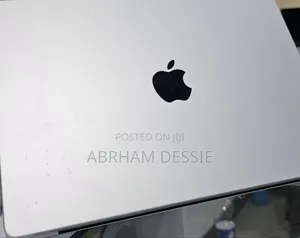 New Laptop Apple MacBook Pro 2023 M3 14-Inch 8GB Apple M3 SSD 512GB