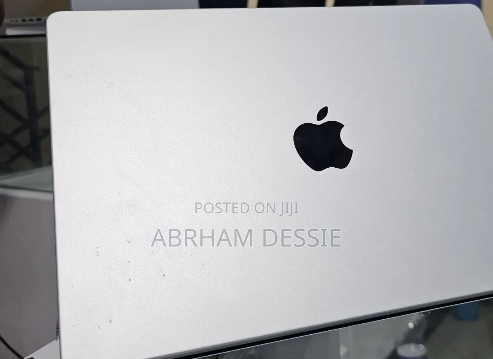 New Laptop Apple MacBook Pro 2023 M3 14-Inch 8GB Apple M3 SSD 512GB