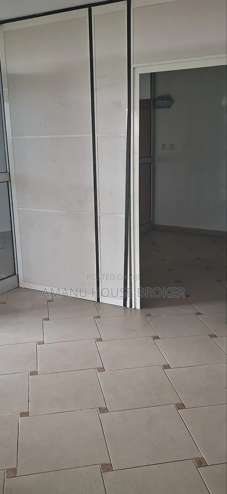 Urgent Office for Rent in Mexico City 465sqm at 395,250birr With Vat