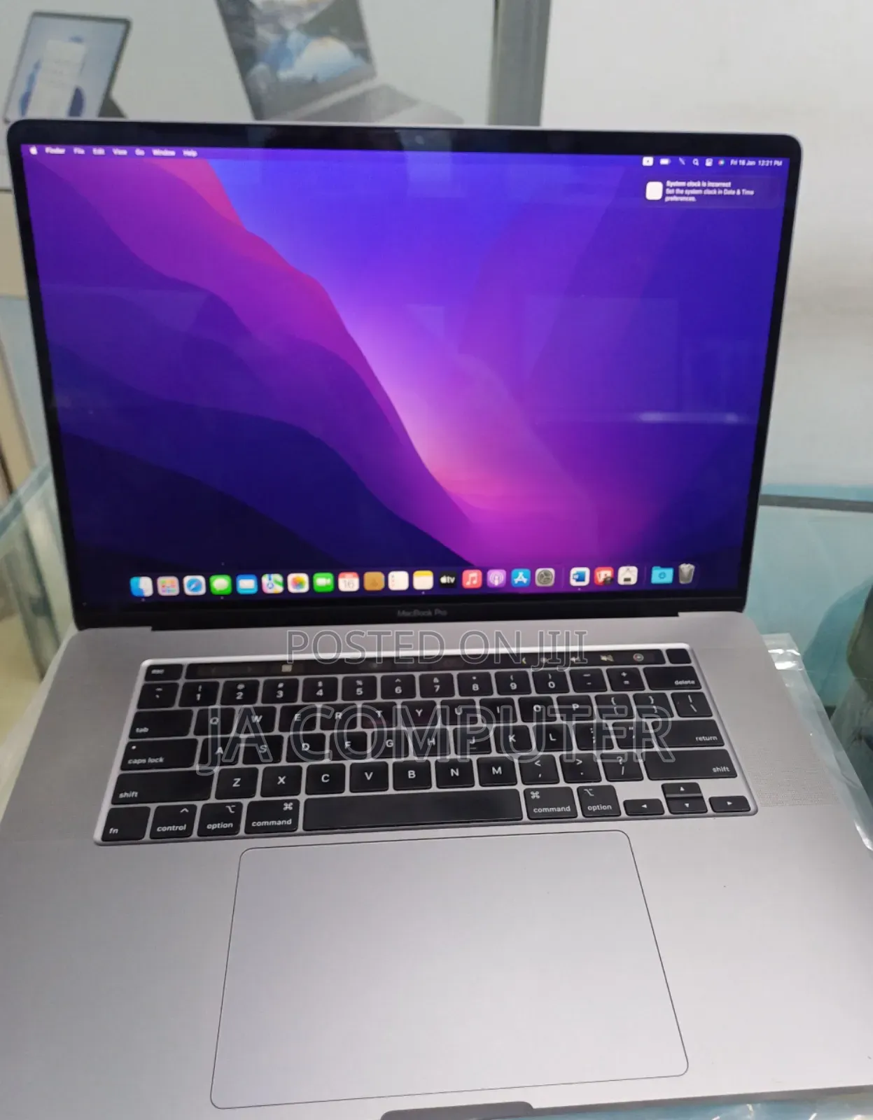 New Laptop Apple MacBook Pro 2019 32GB Intel Core I9 SSD 1T