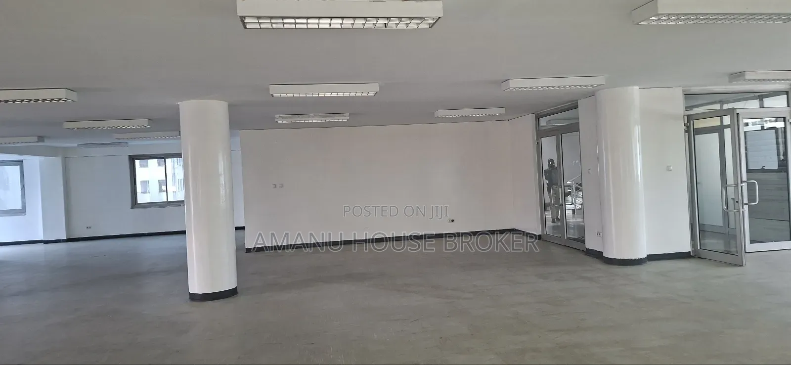 Urgent Office for Rent in Mexico 465sqm at 395,250 With Vat