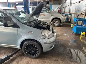 Toyota Vitz 1.0 FWD 3dr 2004 Blue