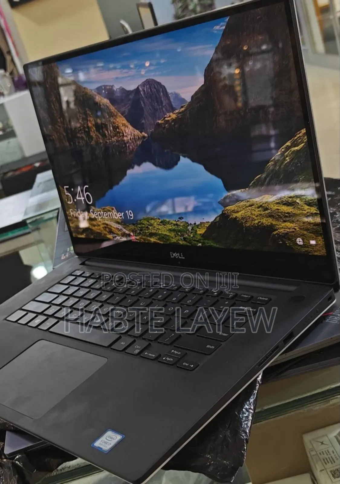 New Laptop Dell Precision 5540 16GB Intel Core I7 SSD 512GB