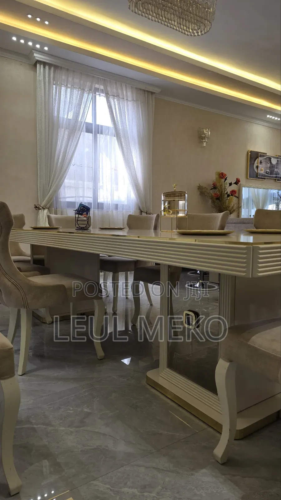 10 Seat Dining Table