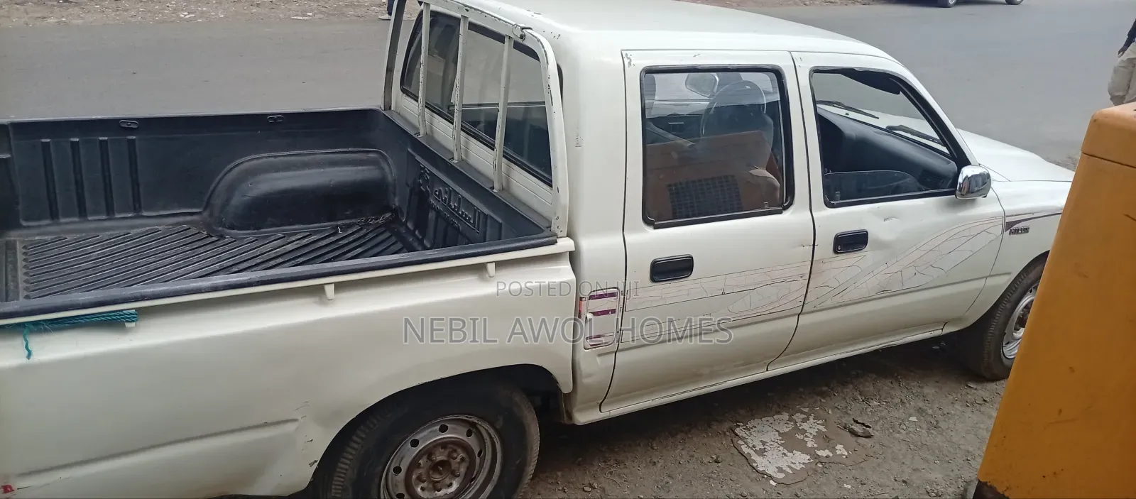 Toyota Hilux 1995 White