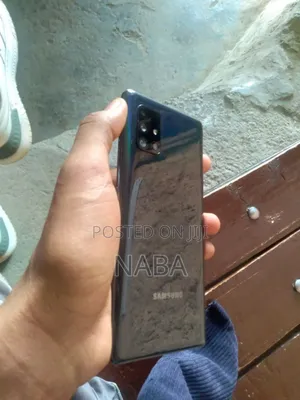 Photo - Samsung Galaxy A71 5G 128 GB Black