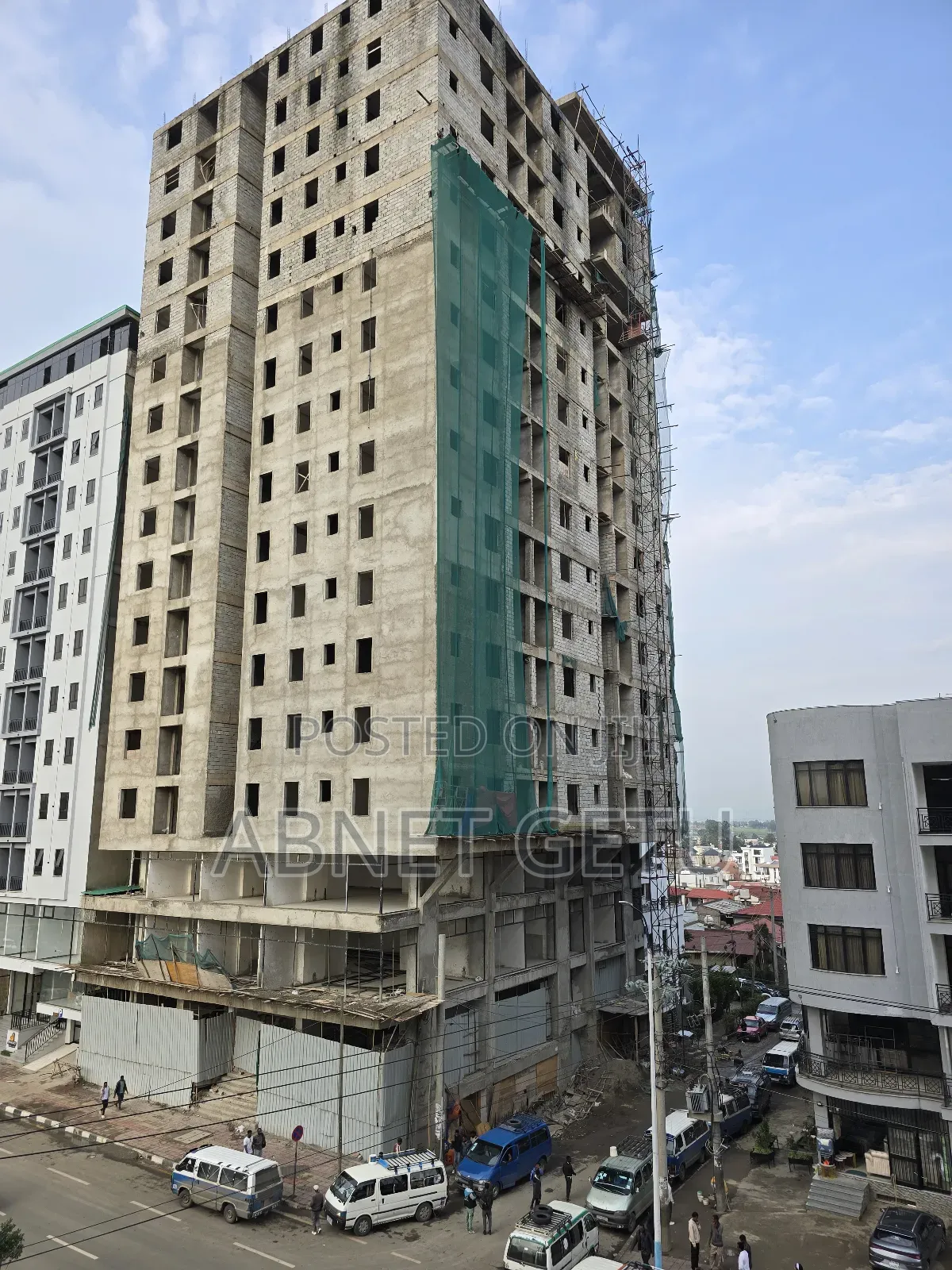 3bdrm Apartment in Jenboro Realestate, Bole for sale