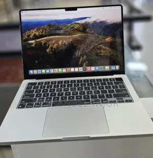 Photo - New Laptop Apple MacBook Pro 8GB Apple M3 Pro SSD 512GB