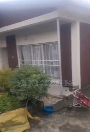 3bdrm Villa in Ayat, Old Villa, Bole for sale