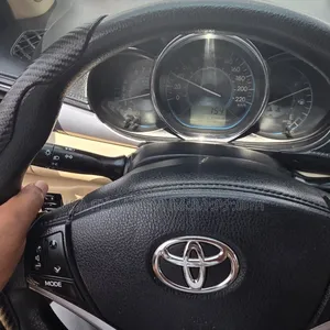 Toyota Yaris 2015 Gray