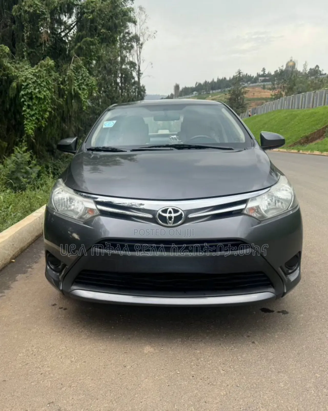 Toyota Yaris 2015 Gray