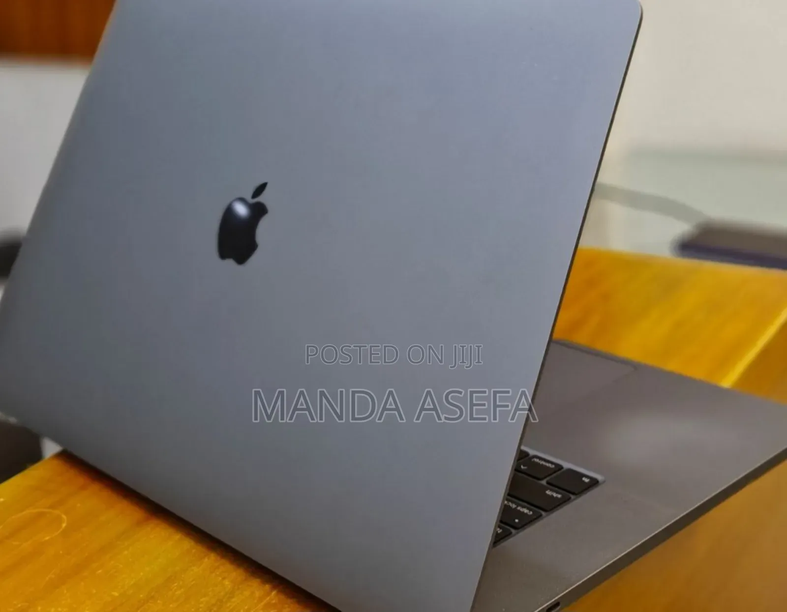 New Laptop Apple MacBook Pro 2019 32GB Intel Core i9 SSD 512GB