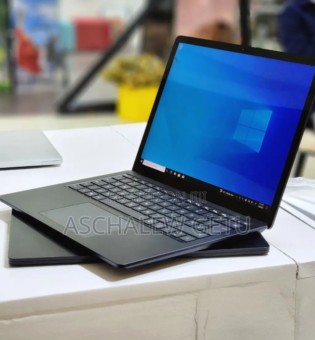 New Laptop Microsoft Surface 16GB Intel Core I5 SSD 512GB