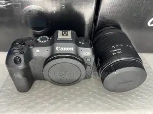 Photo - Canon R8 With 24-105mm