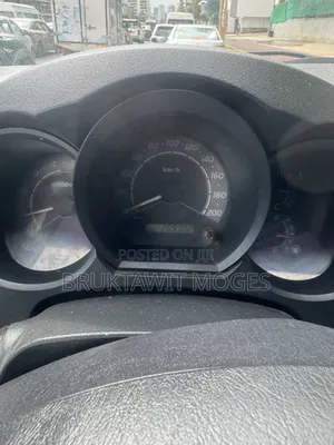 Toyota Hilux 2010 White