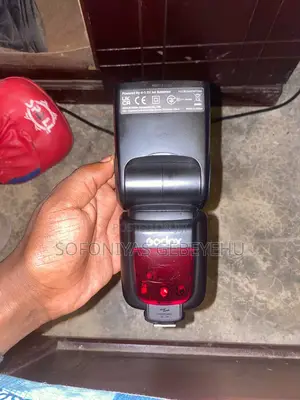 Photo - Godox Tt600 Flashlight