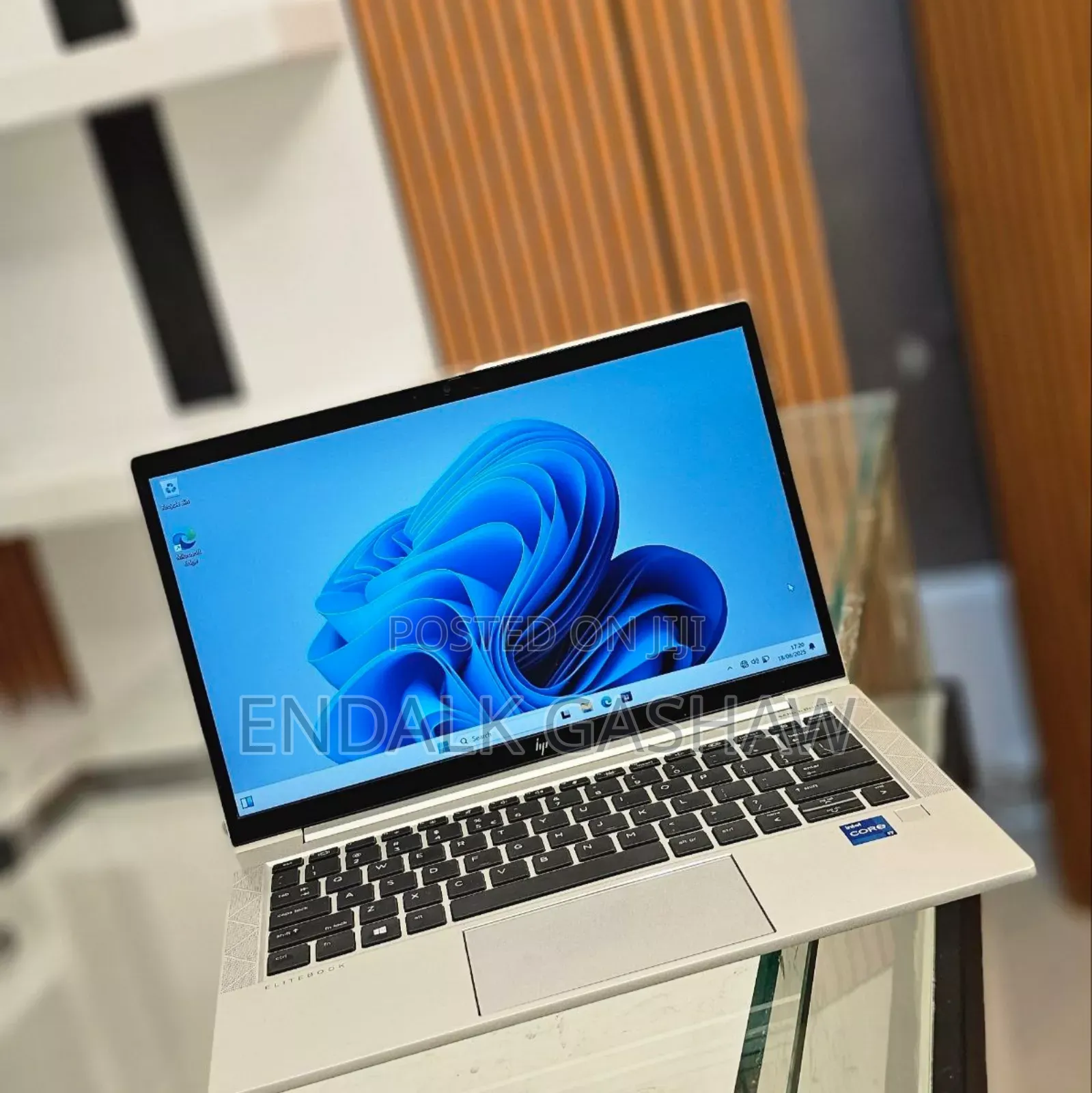 New Laptop HP EliteBook 830 G8 16GB Intel Core I7 SSD 512GB