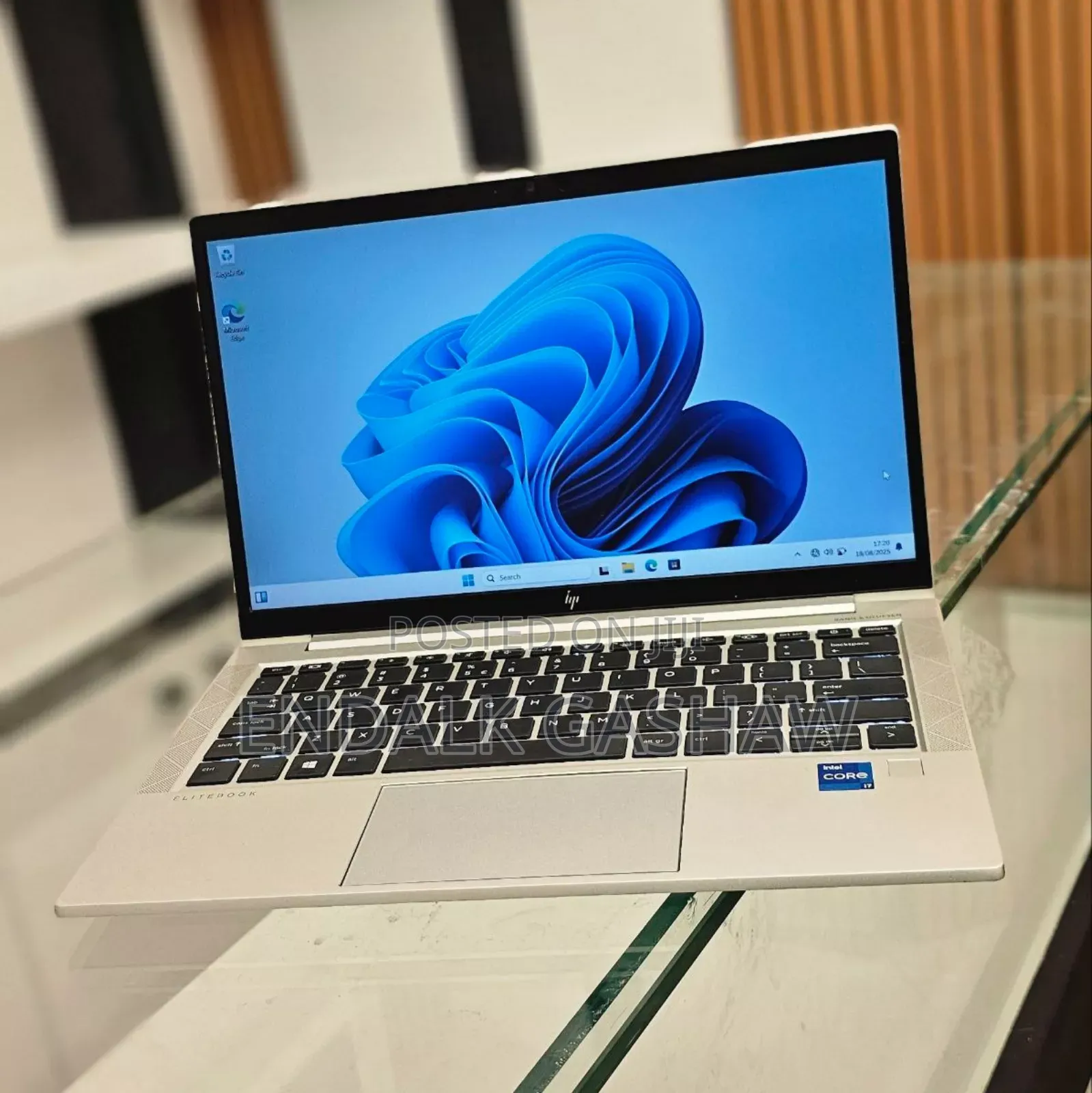 New Laptop HP EliteBook 830 G8 16GB Intel Core I7 SSD 512GB