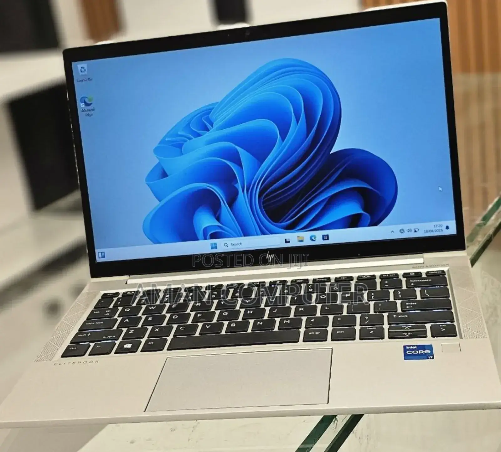 New Laptop HP EliteBook 830 G8 16GB Intel Core I7 SSD 512GB