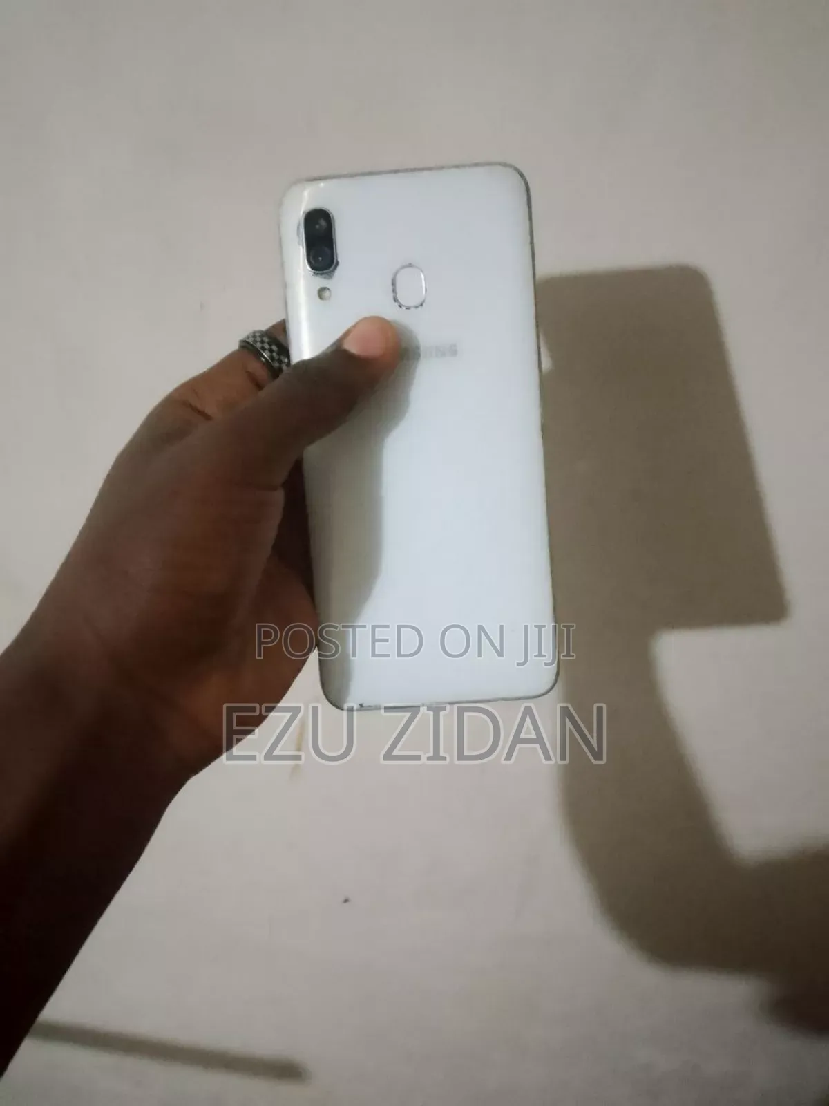 Samsung Galaxy A30 64 GB White