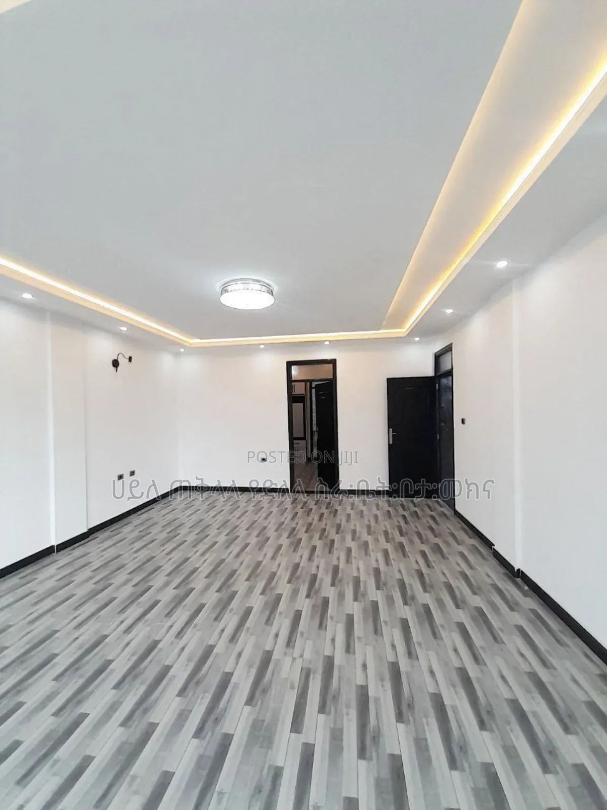 Furnished 6bdrm Townhouse/Terrace in አያት አካባቢ, Yeka for sale