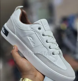 Photo - New Arrival  
 Clarks White Flat Shoes 
 Made in Vietnam