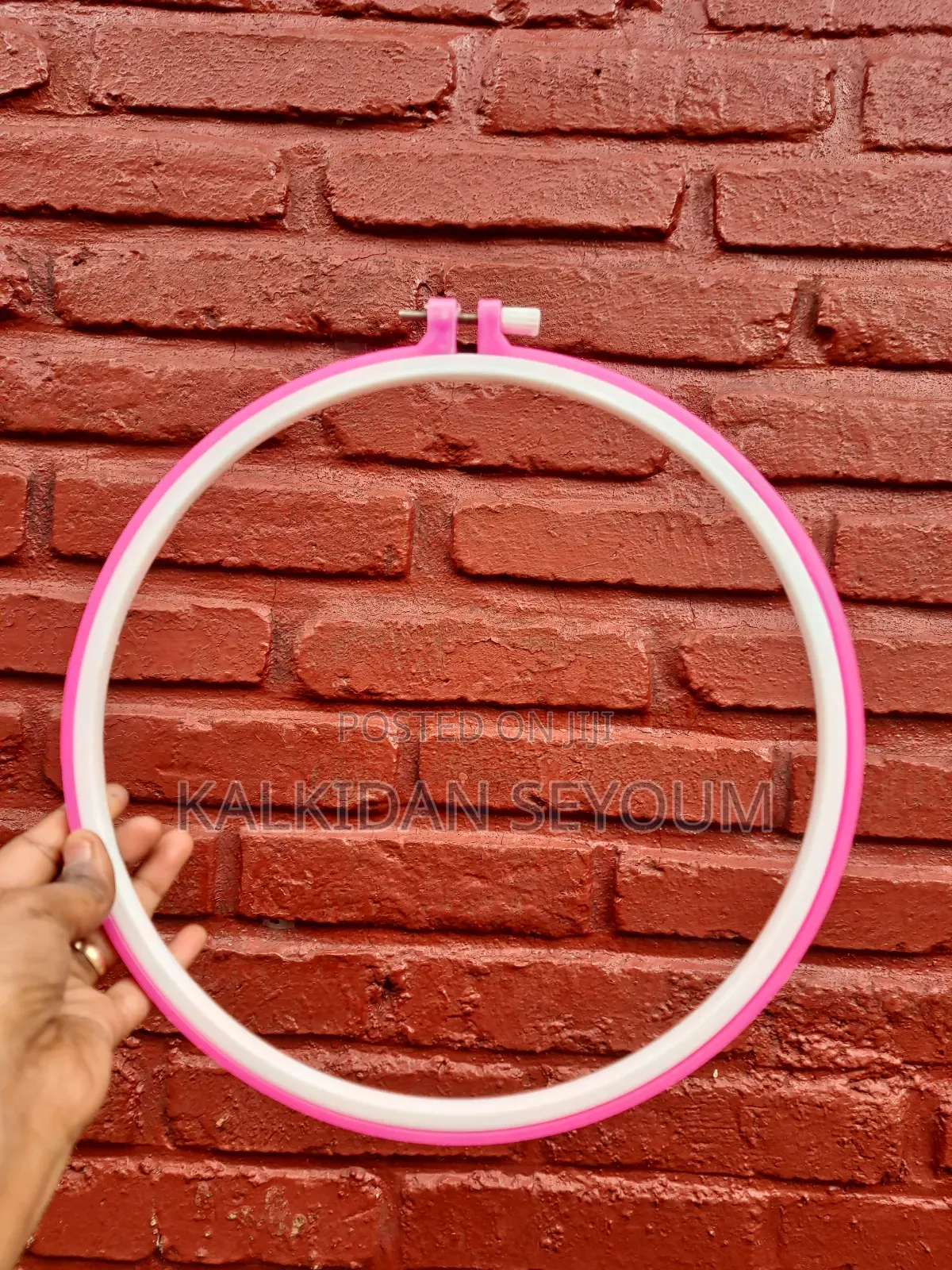 መወጠሪያ (Embroidery