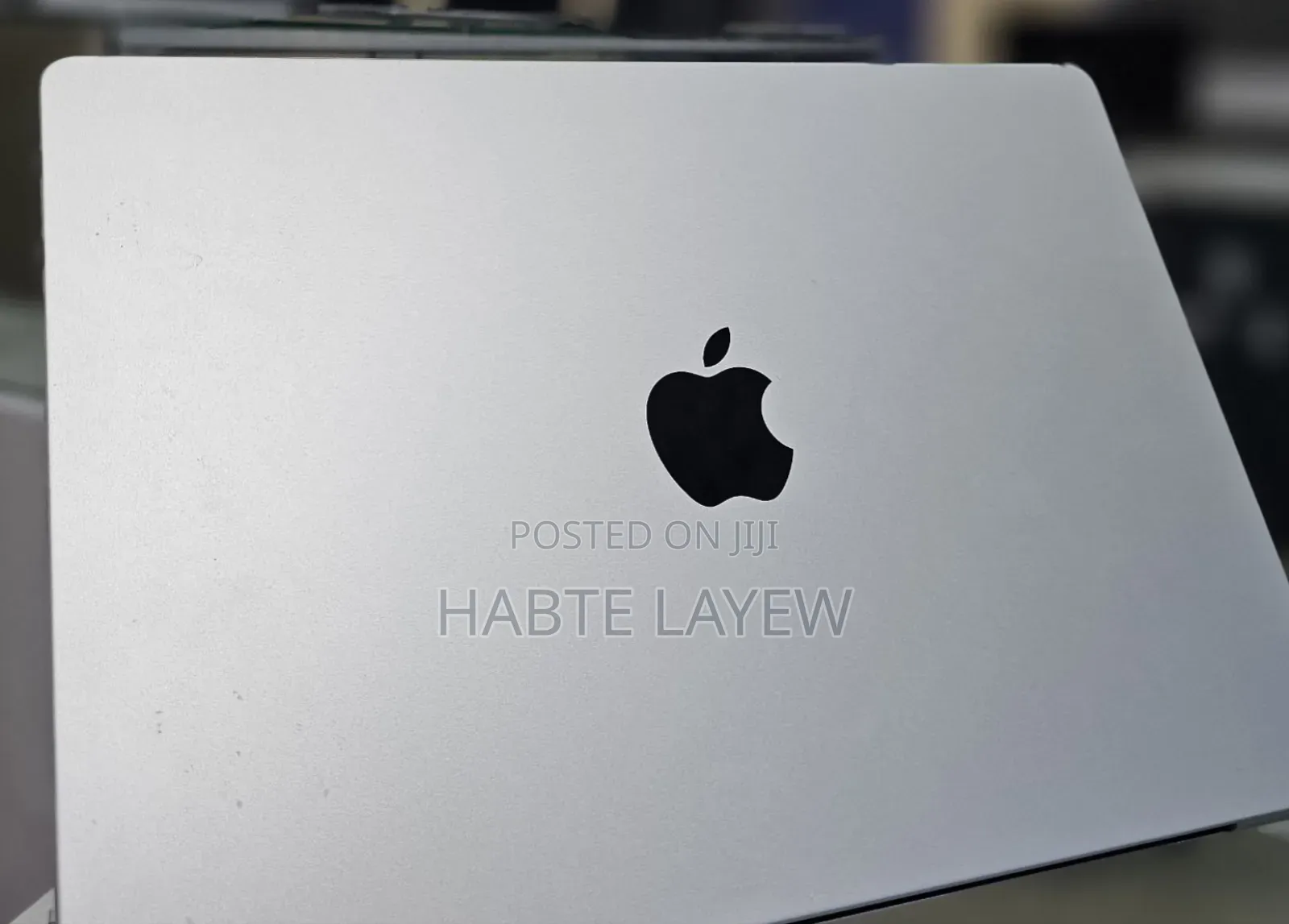 New Laptop Apple MacBook 8GB Apple M3 SSD 512GB