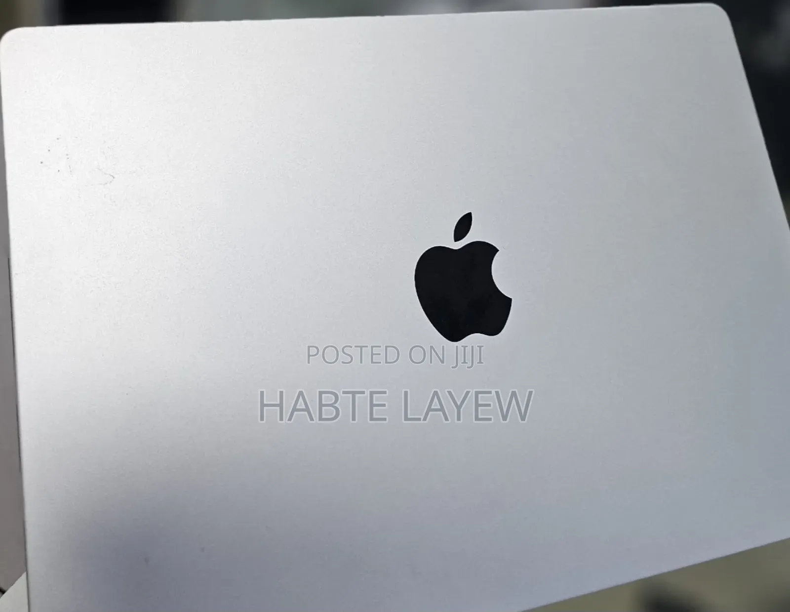 New Laptop Apple MacBook 8GB Apple M3 SSD 512GB