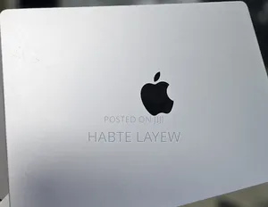 New Laptop Apple MacBook 8GB Apple M3 SSD 512GB